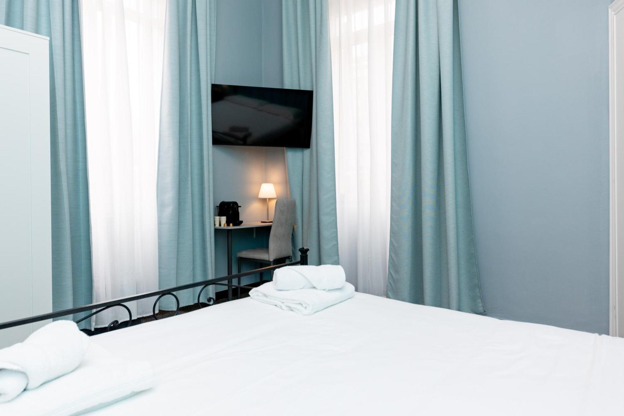 Galia Rooms It Self Check In H24 Генуя Экстерьер фото